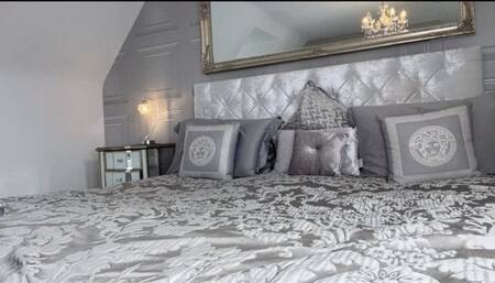 Horny Housewife Is Desperate To Play