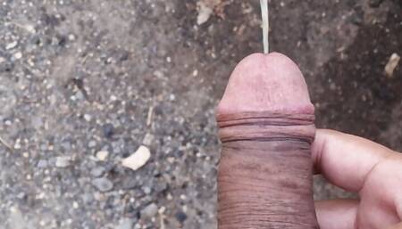 outdoor pissing soft dick