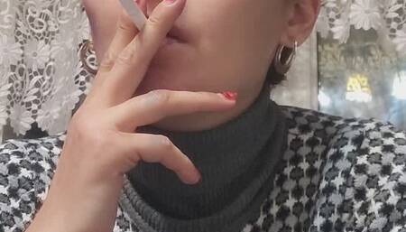 13 minutes of chainsmoke and cought DISCOUNT LIMMITED BY Anna Sparkle