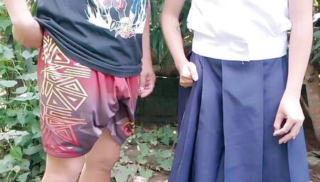 18 YEAR OLD INNOCENT STUDENT LOOSES VIRGINITY OUTDOOR