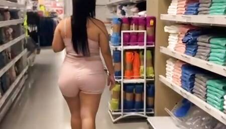 MY BOSS FUCKS ME IN THE SUPERMARKET