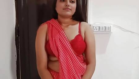 Sexy Indian House Maid Helped Her Owner to Relief the Body Pain Doing Sex