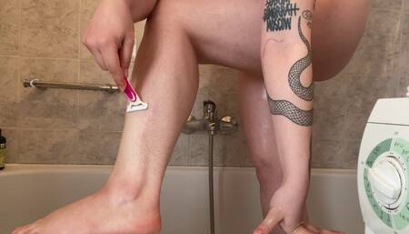 Shaving very hairy legs in my bathroom with a razor
