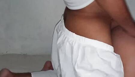 Aunty aj bari sex mod main dewar k sath khari hoker pora lay leya