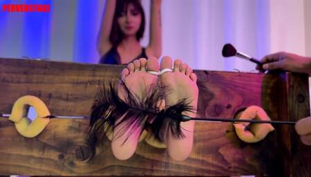 Poor Jasmine's feet (Custom) MP4