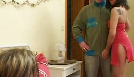 Grosso cazzo per Piccola Fica!