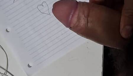Hairy enjoys on a sheet written "I love you". Tribute to my followers.