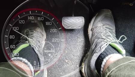 Downhill Rush - Intense Pedal Pumping and Brake Failure Action!