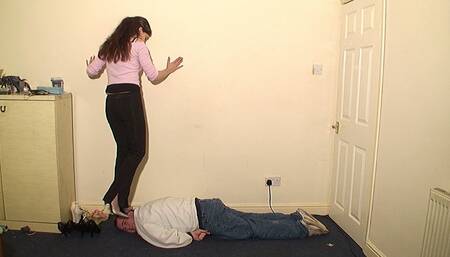 Hannah Tests Out The Durability Of 4 Pairs Of Her Shoes