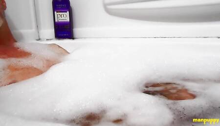 Richard Lennox Enjoying His Bath Time With A Slow Handjob