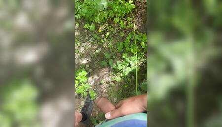 Another married guy on the woods looking for dick