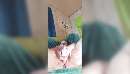 Handy Randy Does More Than Clean Her Pipes Fucks Her Hard N Right