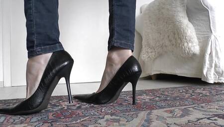 Extremely Pointed High Heels Lady Victoria Valente Jerk off Instructions and a Great Cum for Pointed Heels