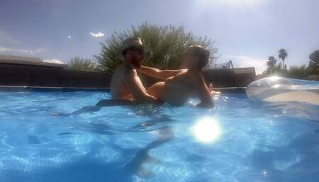 Pregnant Sex in the Pool Outside