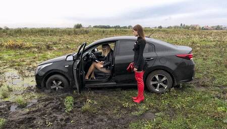 JULIA KRISTINA STUCK IN THE MUD ENGINE OVERHEAT_52 MIN_03