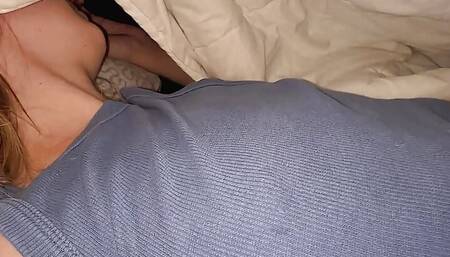 NEW STYLE OF VIDEO SHOOTING YOUR CHANCE TO PEEP AT A BEAUTIFUL COUPLE UNDER THE BLANKET