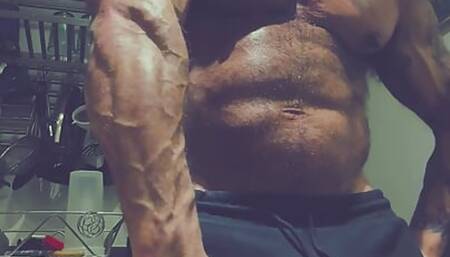 Muscle Kitchen Flexing with Rogan