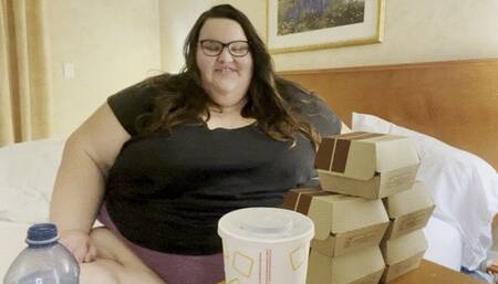 SSBBW Inhales 5 Double Big Macs