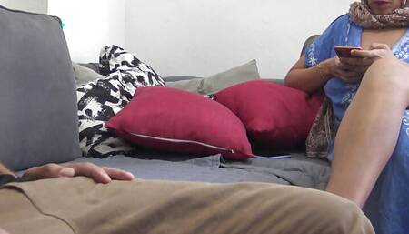 Arabic muslim girl gives handjob to stranger in hospital waiting room