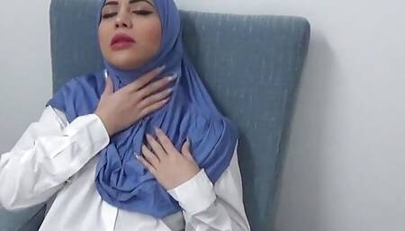 Hot Sex with Arab Big Ass Stepmom