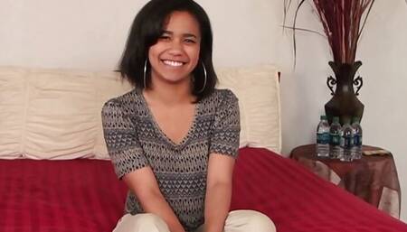 Casting Desperate Amateurs Loni Getting Her Pussy Pounded Hard