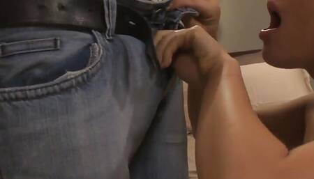 Asa Akira an experienced woman with dark hair gets her pussy