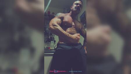 Muscle Kitchen Flexing with Rogan