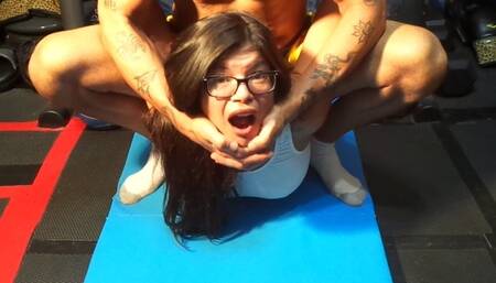 SEXY NERDY MILF VS PORNSTAR CHAMPION IN INTERGENDER CAMEL CLUTCH WRESTLING HOLD MATCH BLOWJOB & SEX