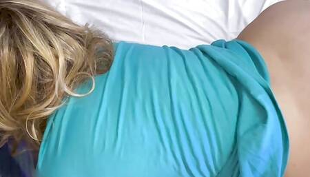 Stepmom made the bed and allowed her to fuck her gently in the ass