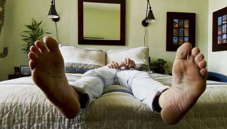 I show you my feet, because you like it