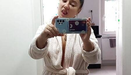 Teen playing with her wet pussy!!