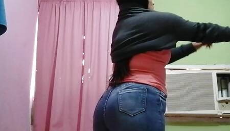 Mlif likes me to see her big ass
