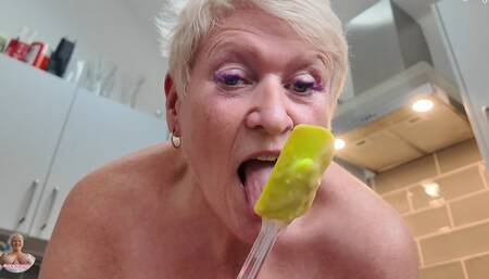 Naked bake off at home with Joolz!