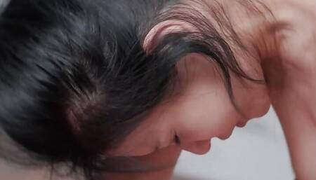 Chinese girl Xian'erai who likes wild sex with hard cock.