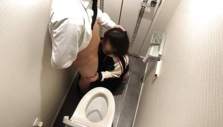 A cute girlfriend who will have sex anywhere for her boyfriend.