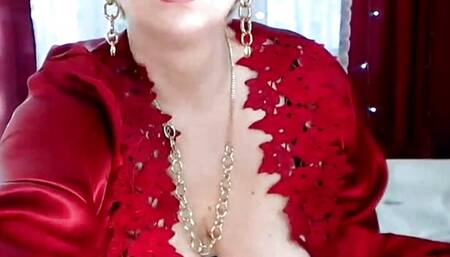 A PRIVATE SHOW OF A MATURE BITCH WITH AN ANAL PLUG AND COOL SHAKING ORGASMS