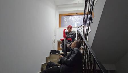 Courier Faith's mind is destroyed by my feet - part 1