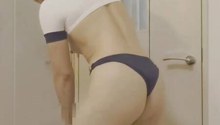 Bold Masturbation of Japanese MILFs