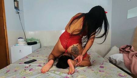 Face sitting new slave two, part 2, by Anita and Slave Lia Linda, (cam by Manu)