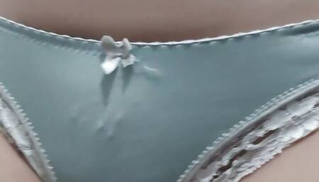 (PRIVATE COLLECTION) TRYING TO INSERT VARIOUS OBJECTS AT HOME INTO THE VAGINAL OPENING