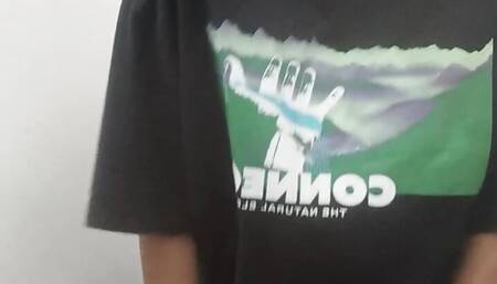 Cute Teen Girl With Tight Pussy Masturbates In The Morning