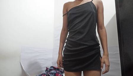 Cute Teen Girl With Tight Pussy Masturbates In The Morning