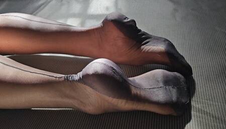 Milah Arches Wrinkled Soles Heaven 7 Secrets in Lace Stockings