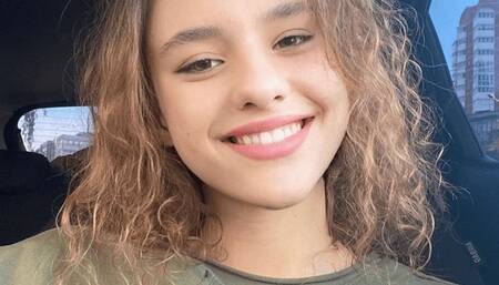 Oiling my belly button