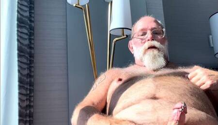 DaddyBearAZ window wanking in the sun