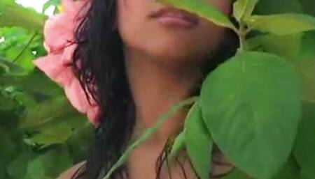 Tobie Teen Solo Fingering Orgasm outdoor