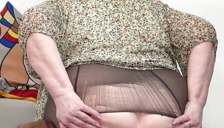 Slutty GILF Gets Anal Fucked by Black Guy and Lets Him Cum in Her Ass