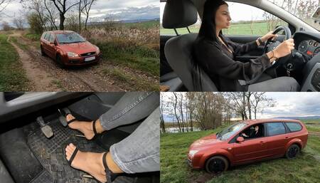 Realtor Jade takes a wrong turn and gets stuck on the grass