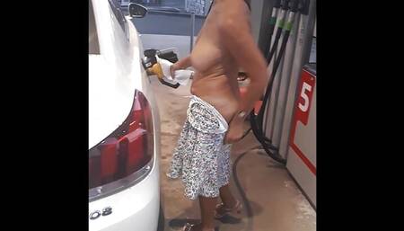 Naughty No&eacute;mie