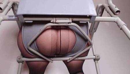 M - 4x Under Toilet Chair Farts Clips